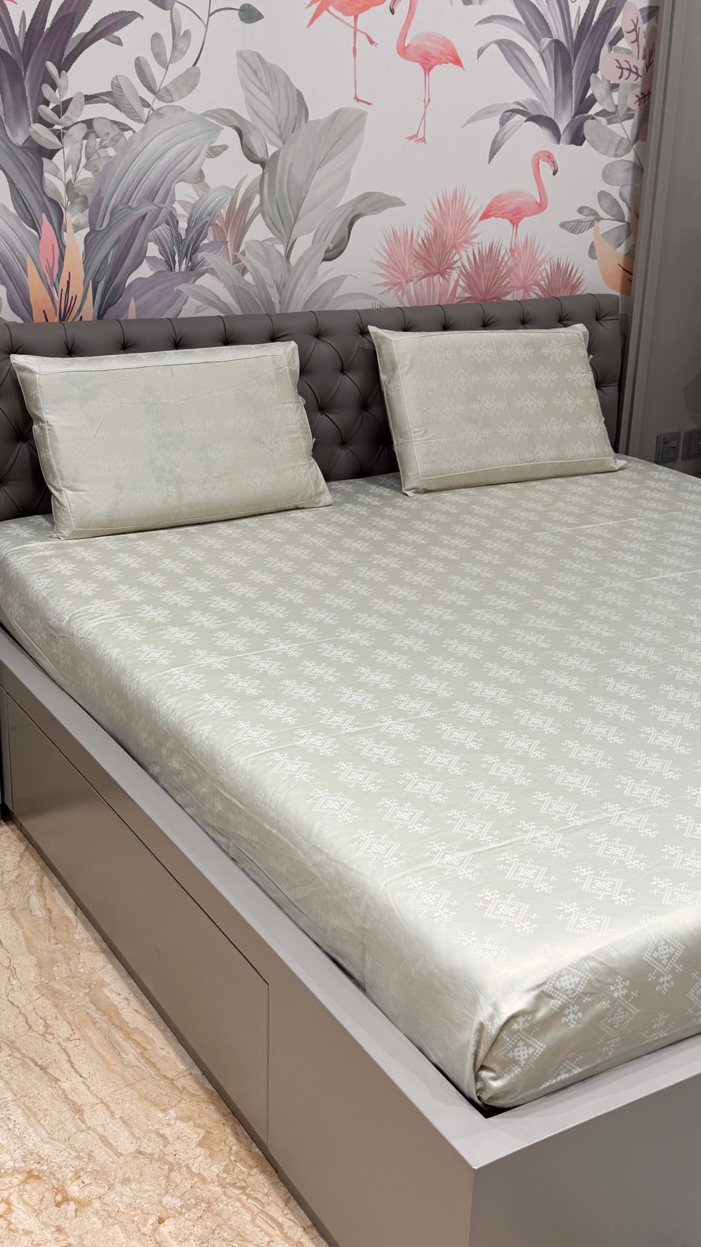 Exclusive 300TC Jacquard Geometric Print Bedsheet