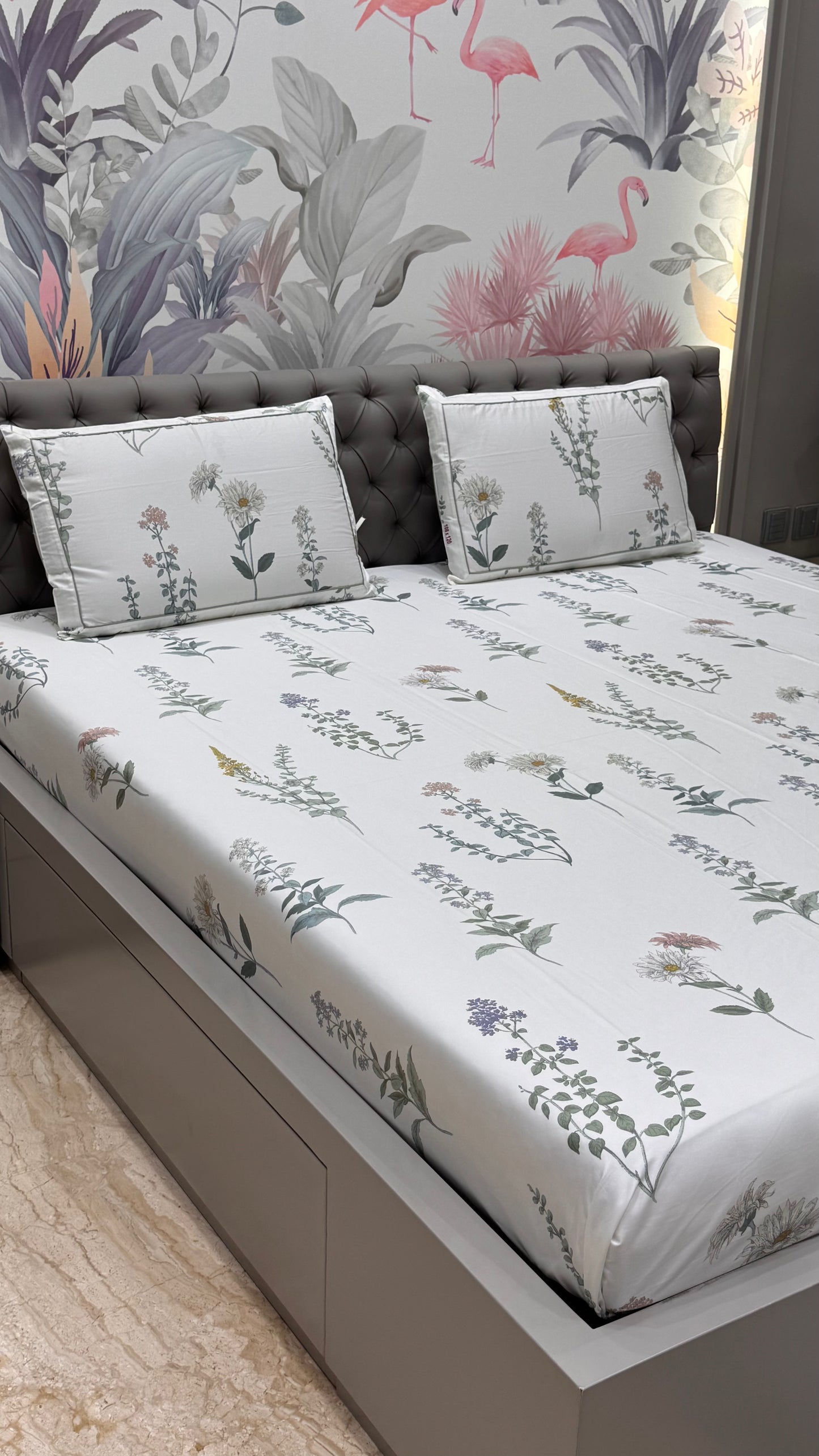 White Floral Colour Kingsize Printed Bedsheet