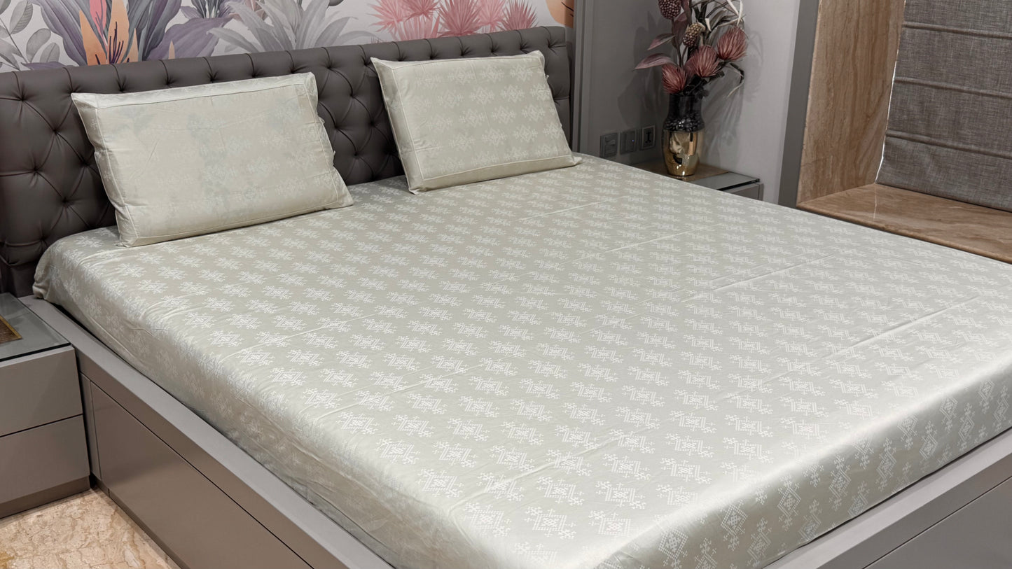 Exclusive 300TC Jacquard Geometric Print Bedsheet
