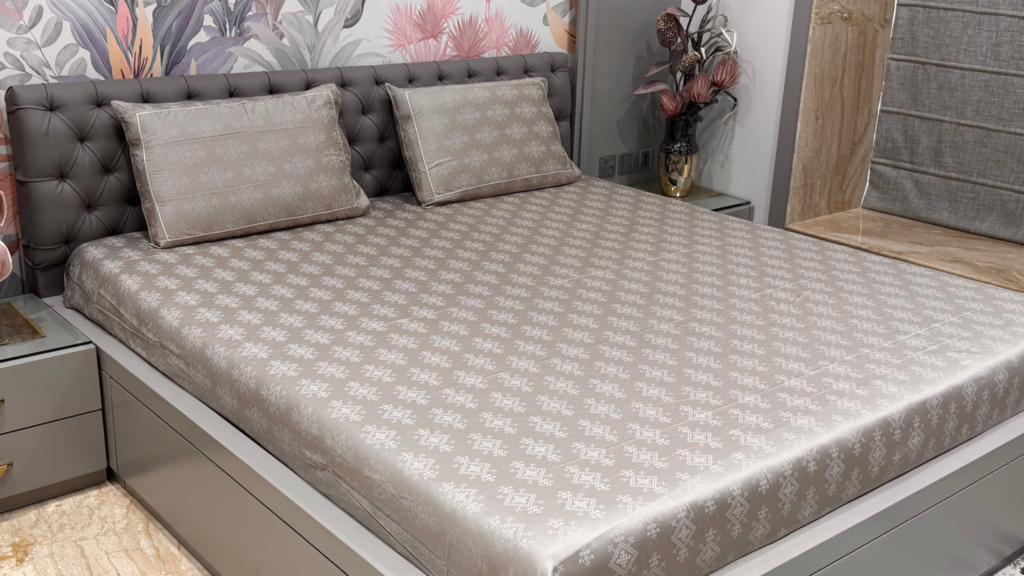 Exclusive 300TC Jacquard Geometric Print Bedsheet