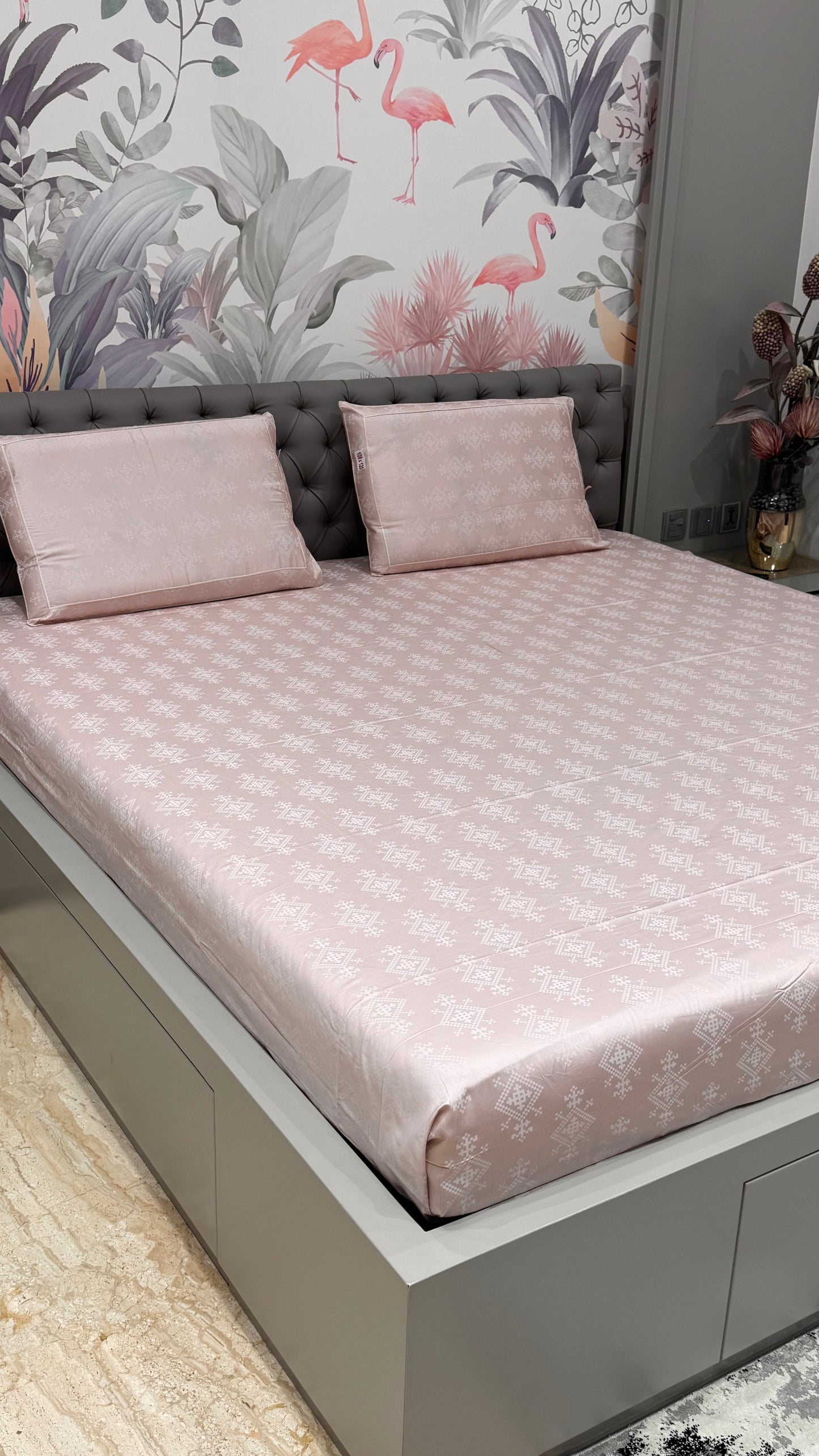 Exclusive 300TC Jacquard Geometric Print Bedsheet