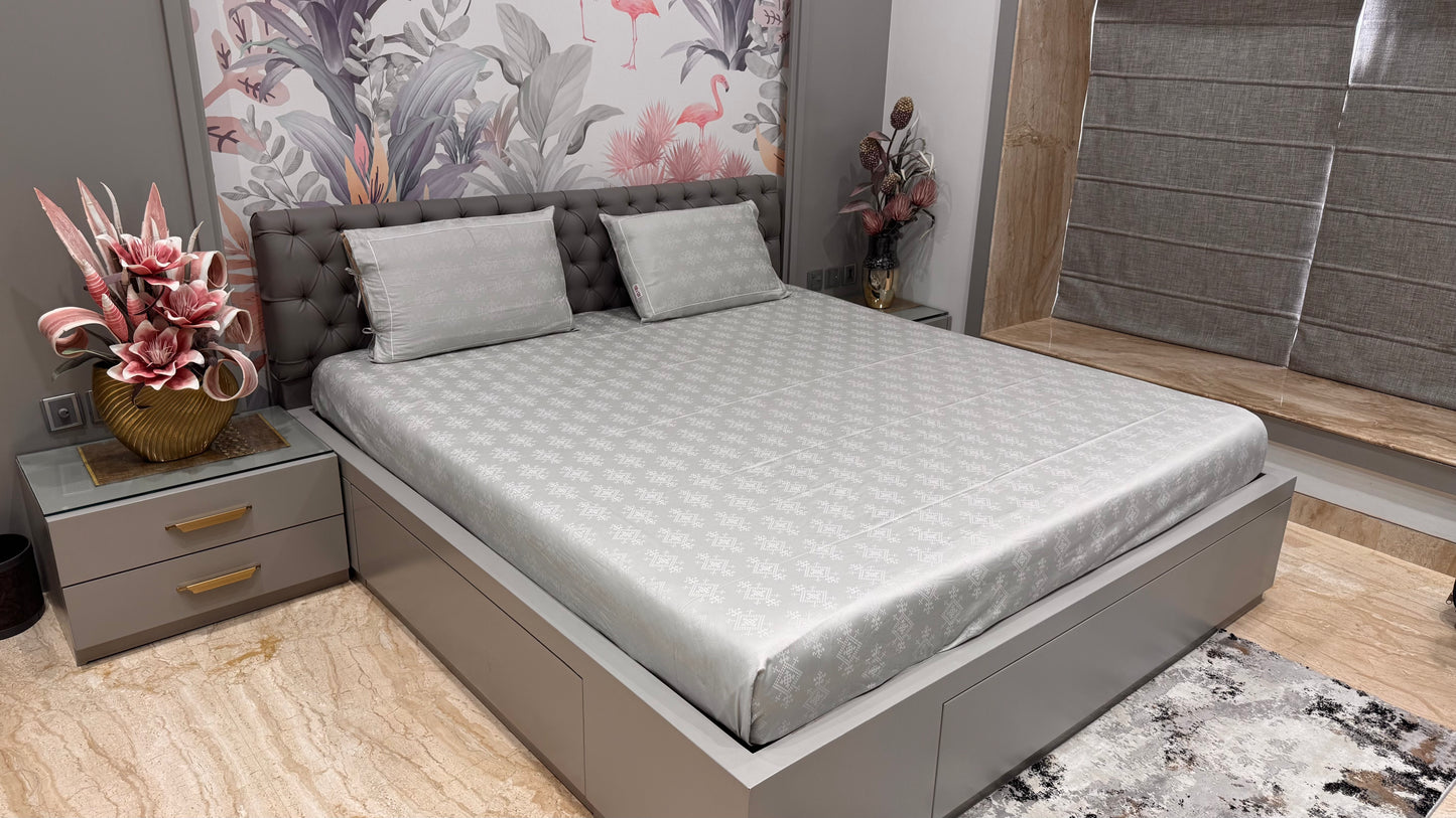 Exclusive 300TC Jacquard Geometric Print Bedsheet