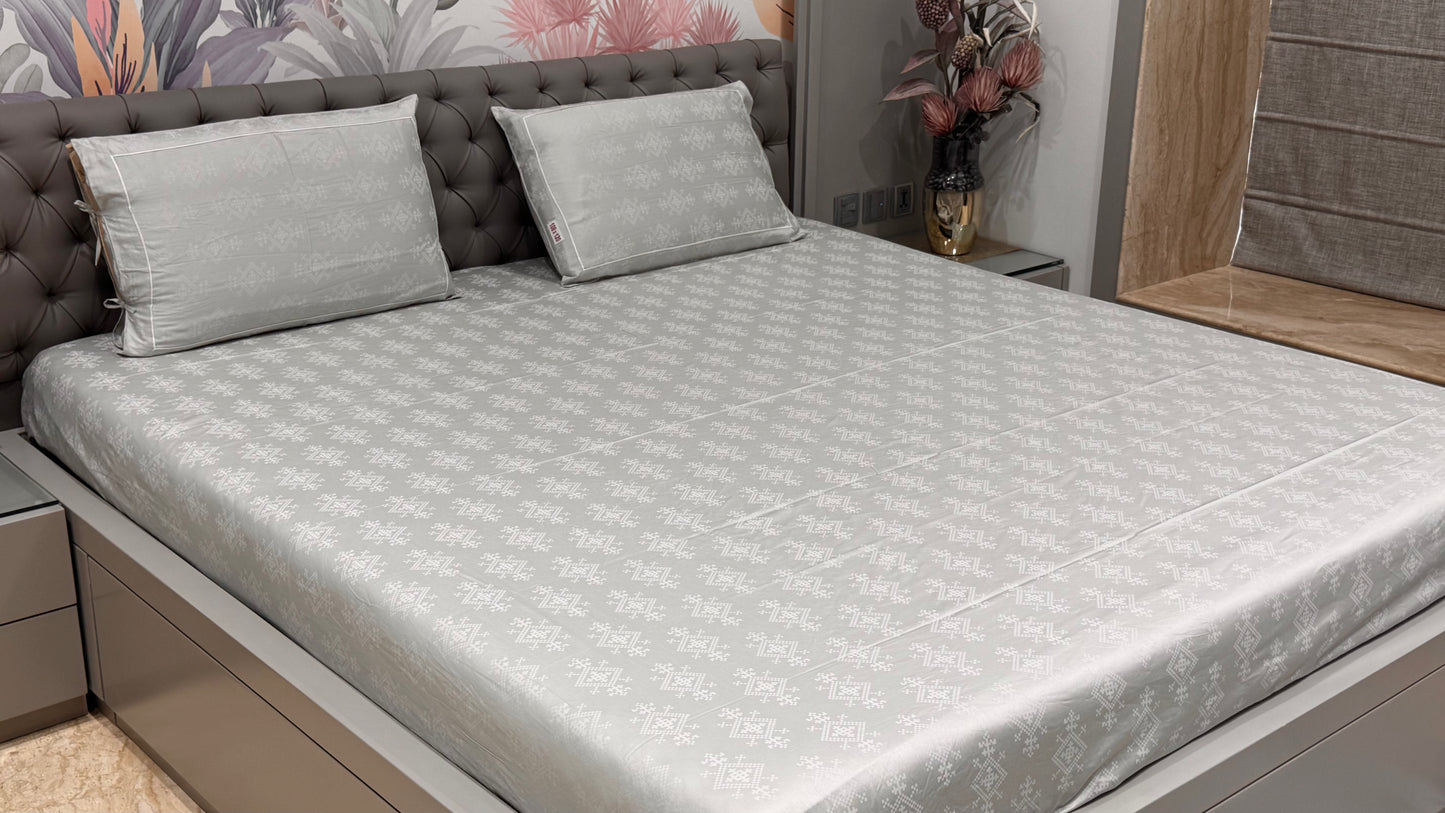 Exclusive 300TC Jacquard Geometric Print Bedsheet