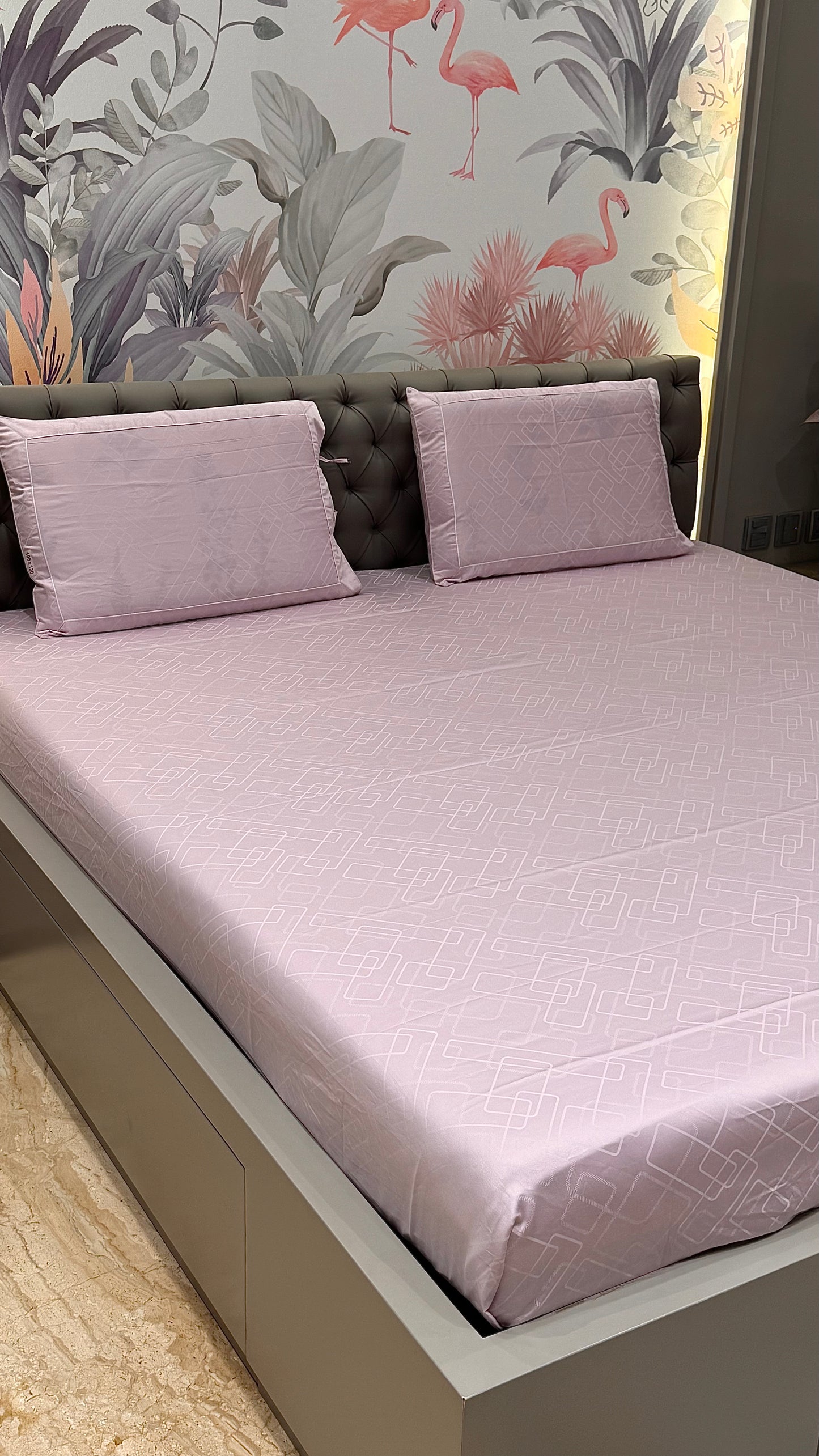 Exclusive 300TC Jacquard Geomertic Check Print Bedsheet
